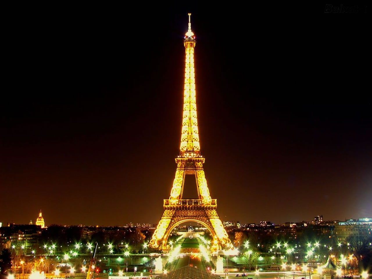 باريس عاصمة النور والحب والموضة - عالم المسافر
